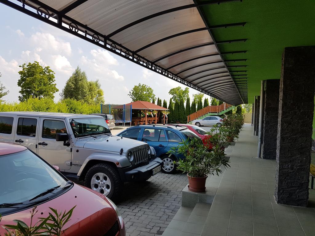塔提科公寓 Veľký Meder 外观 照片